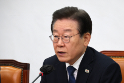 돈봉투·코인, 탈당 아닌 탈출이었나...野 ‘관계성’ 여전, 이재명도 나섰다