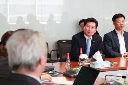 이상일 용인특례시장, UAE에서 용인의 반도체 미래상과 생태계 집중 소개