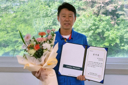 CJ대한통운, 심폐소생술로 생명 구한 택배기사에 감사장 수여