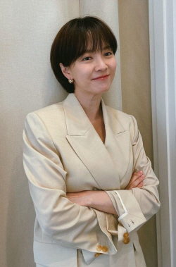 송지효, 전 소속사 대표 횡령 혐의로 강남서에 고발