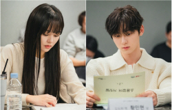 ‘소용없어 거짓말’ 김소현X황민현, 대본 리딩부터 기대감 상승