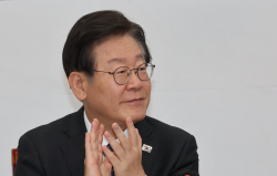 野 원로, 이재명에 "행태 그때 황교안과 비슷, 개딸 즐기는 느낌"