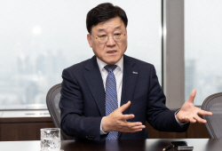 [창간 34주년] 정만기 무협 부회장 "美 바이든 정책, 韓 공급망 구축에 기회…동참해야"