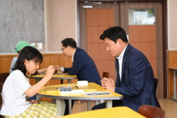 [포토뉴스] 조용익 부천시장 ‘바둑 소통’