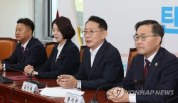 與최고위원 보궐선거 3파전 압축