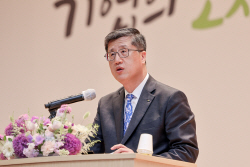 최원목 신보 이사장 "보증 그 이상의 기업지원 종합솔루션 기관 도약"