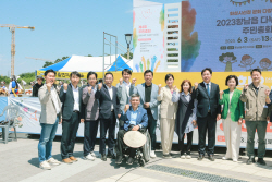 화성시의회, 향남읍 주민총회 및 자생특화 다누리 축제 참석