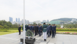 남부발전 임직원, 호국보훈의 달 맞아 참전용사 추모
