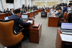학교폭력 피해자 지원·가해자 분리…