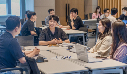 신학철 LG화학 부회장, 임직원 커리어 직접 코칭한다