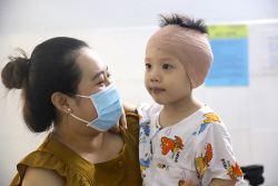 교보생명, 베트남 청각장애 아동들에 인공달팽이관 수술 지원