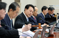 논란마다 부처 탓하는 대통령실…노동부 이어 교육부에 책임 돌려