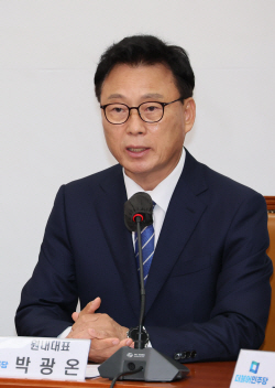 文정부 내내 전기요금 누르더니…박광온 "에너지 비용 부담 완화 추경 필요"