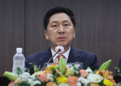 김기현 대표 "후반기 전기·가스료 버틸 수 있어"…요금 동결 시사