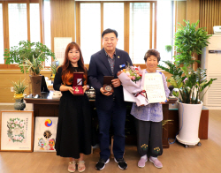 영광군, 6.25참전용사 유족에 무공훈장 전수
