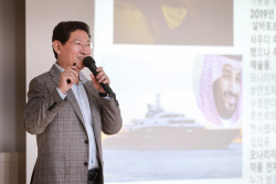 이상일 용인특례시장, 청소년지도위원 300명 대상 미술 특강