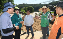 이철우 경북도지사, 집중호우 피해 지역 영주·봉화지역 점검... ‘신속한 응급복구와 도민 불편 최소화 지시’