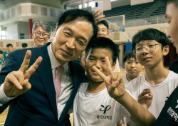 임태희 경기도교육감, "지역 역량 동원해 원하는 분야를 배우고 선택의 폭을 넓혀 줄 것"