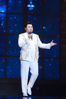 김호중, 공연·광고 관련 사칭 피해 주의 당부