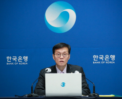 한미 금리차 2%p 눈앞…"자금 유출 우려 수준 아니다"