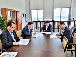 김산 무안군수, 서삼석 국회 예결위원장에 현안사업 지원 요청