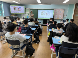 "어르신, 보이스피싱 예방법 알려드릴께요" 미래에셋생명, 금융교육 실시