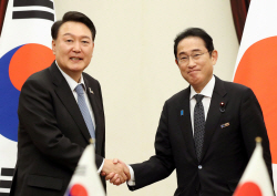 윤 대통령, 日에 "오염수 방사능 기준치 넘으면 중단 뒤 알려 달라" 요청