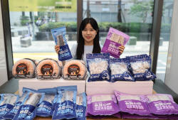 편의점 안파는 게 없네…CU 쌀·정육 이어 