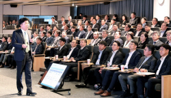 [금융지주 CEO 리뷰] 회장님은 알고 있다...하나금융, KDB생명 인수 셈법은