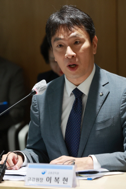 이복현 금감원장 "금융권, 어려움 겪는 소상공인 도와야"