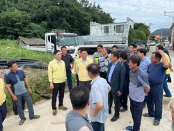 윤재갑 국회의원·명현관 해남군수, 해남군 상습 침수구역 방문