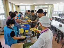 정선군 사회단체, 제8087부대 군 장병 급식 봉사