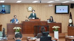 강진군의회, 홍보용품비 과다 집행 ‘논란’