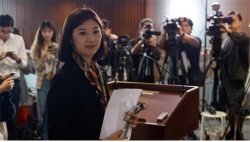 “연 끊은 시아버지 빨리 체포되길”, 홍콩 정치권에 무슨 일이