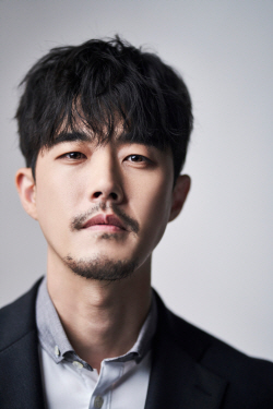 배우 김호창, 김호중 소속사 생각엔터와 전속계약 체결
