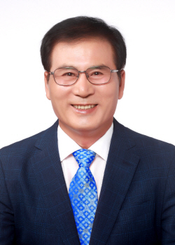 함평군 사회단체 "이상익 함평군수···양복 얻어입은 행위는 뇌물수수"