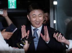 이동관 "언론은 장악될 수도 없고 장악해서도 안되는 영역…자유엔 책임 따라야"