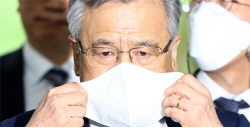 망치로 부수고 쓰레기봉투 담고…대장동 ‘폰 수난사’