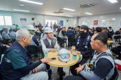 한화 김승모 대표이사, 폭염대비 인천공항 제2터미널 확장 공사현장 점검