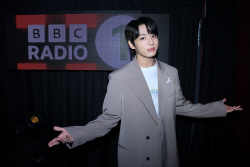 BTS 정국 ‘세븐’, 스포티파이 ‘위클리 톱 송 글로벌’ 3주 연속 1위