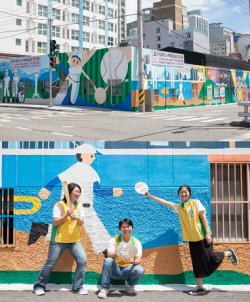 서부산에 ‘부산과 야구’ 테마 벽화 등장...새 명소 자리매김