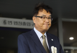 "정진석, 盧 부부 공적 인물 아닌데 선 넘어" 검찰 대신 법원이 의원직 상실형