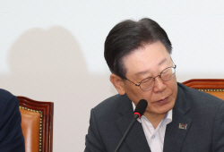 직접 김용 심문한 이재명 "안면인식 장애"까지 언급