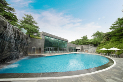 [Check-in 호텔] 물놀이부터 쇼핑까지, 제주도에서 즐겨요