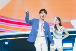 이찬원, ‘화밤’서 ‘트위스트고고’ 무대로 청량 매력 발산