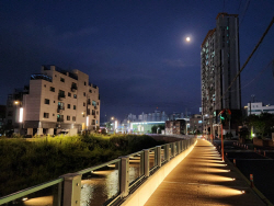 양평 양근천 ‘변신’…야간경관조명+ 쌈지공원 조성