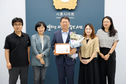 박춘호-이봉관 시흥시의원 민족공훈대상 수상