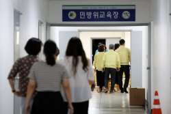2024 공무원 월급 인상률 최저임금만큼, 사실상 삭감?...9급까지 전부 동일