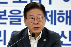 이재명 "尹, 왕이 된 것처럼 국민 억압…국민 분노 임계점에 이르고 있어"