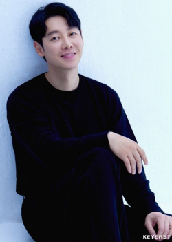 김동욱, 올 겨울 미모의 재원 비연예인 연인과 결혼